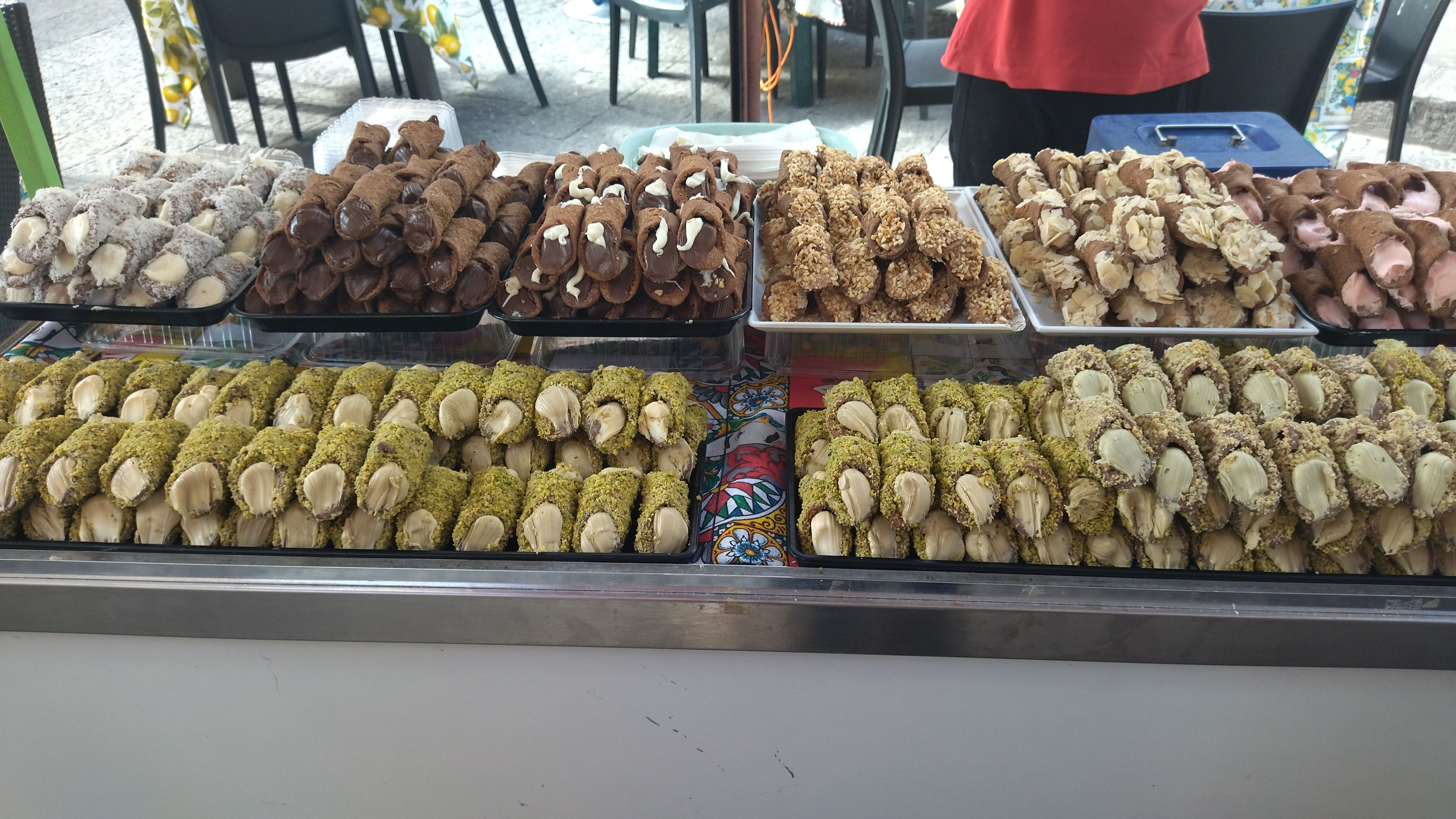 POSTRES SICILIANOS (mercado de Ballarò).jpg